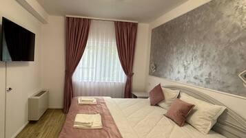 1 bedroom, WiFi, bed sheets