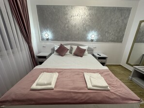 1 dormitori, wifi i roba de llit 