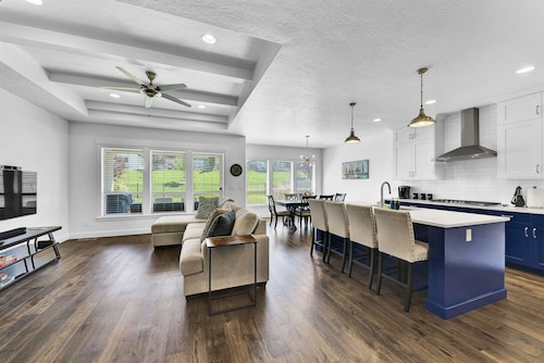 Port Blue near lake and golf