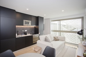 Apartment | Private kitchen | Electric kettle - NAX Apartment E by Liiiving (Porto)