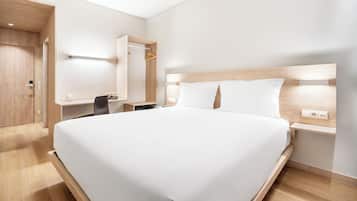 Double Room | Desk, laptop workspace, soundproofing, free WiFi