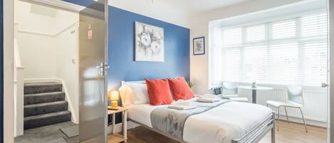 1 camera, ferro/asse da stiro, Wi-Fi, lenzuola