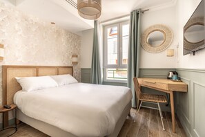 Classic-Doppelzimmer, 1 Queen-Bett | Hochwertige Bettwaren, individuell eingerichtet, Schreibtisch