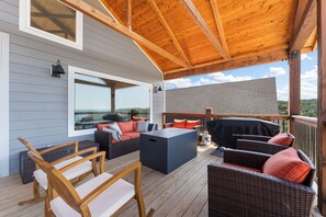 Property grounds - Lake Views Hot Tub Arcade Luxury Family Escape (Branson)