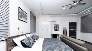 Unclassified image, 4 of 6, button - Cozy Studio Apartment at The Royal Oak, East Airport.  (Accra)