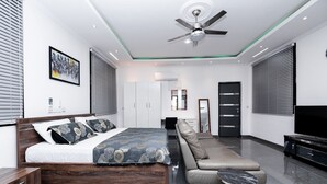 Unclassified image, 3 of 6, button - Cozy Studio Apartment at The Royal Oak, East Airport.  (Accra)
