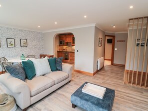 Living area - 2 Apple Tree (Chathill)