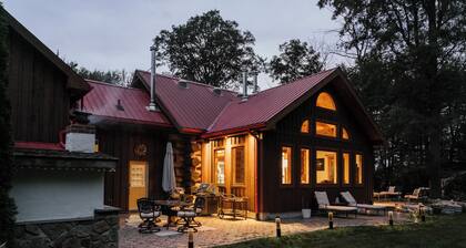 Timber Sky Estate - Family & Pet-Friendly Log Cabin in Elora
