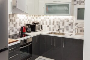 Appartement Ville | Cuisine privée | Grand réfrigérateur, micro-ondes, four, plaque de cuisson