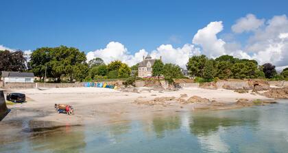 400m from Cale de Beg Meil's beach, flat pour 2