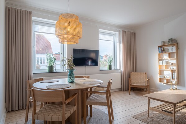Apartment | Dining - Newly Renovated 1-bed Apartment in Aalborg (Aalborg)