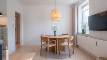 Apartment | Dining