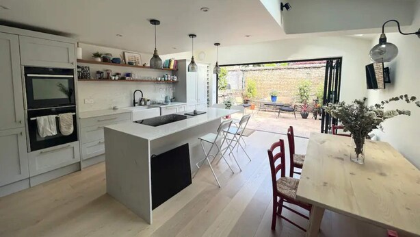 Maison, plusieurs lits | Cuisine privée