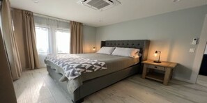 1 室のベッドルーム、デスク、アイロン / アイロン台、WiFi (無料)