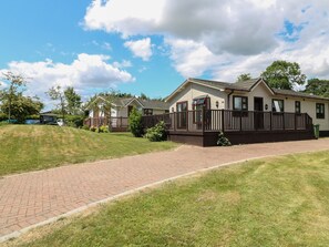 Exterior - 27 Brocklehurst (Oakham)