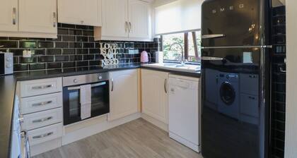 27 Brocklehurst