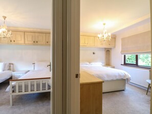 2 bedrooms, individually decorated, individually furnished, free WiFi