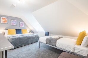 1 chambre, fer et planche à repasser, Wi-Fi gratuit, draps fournis