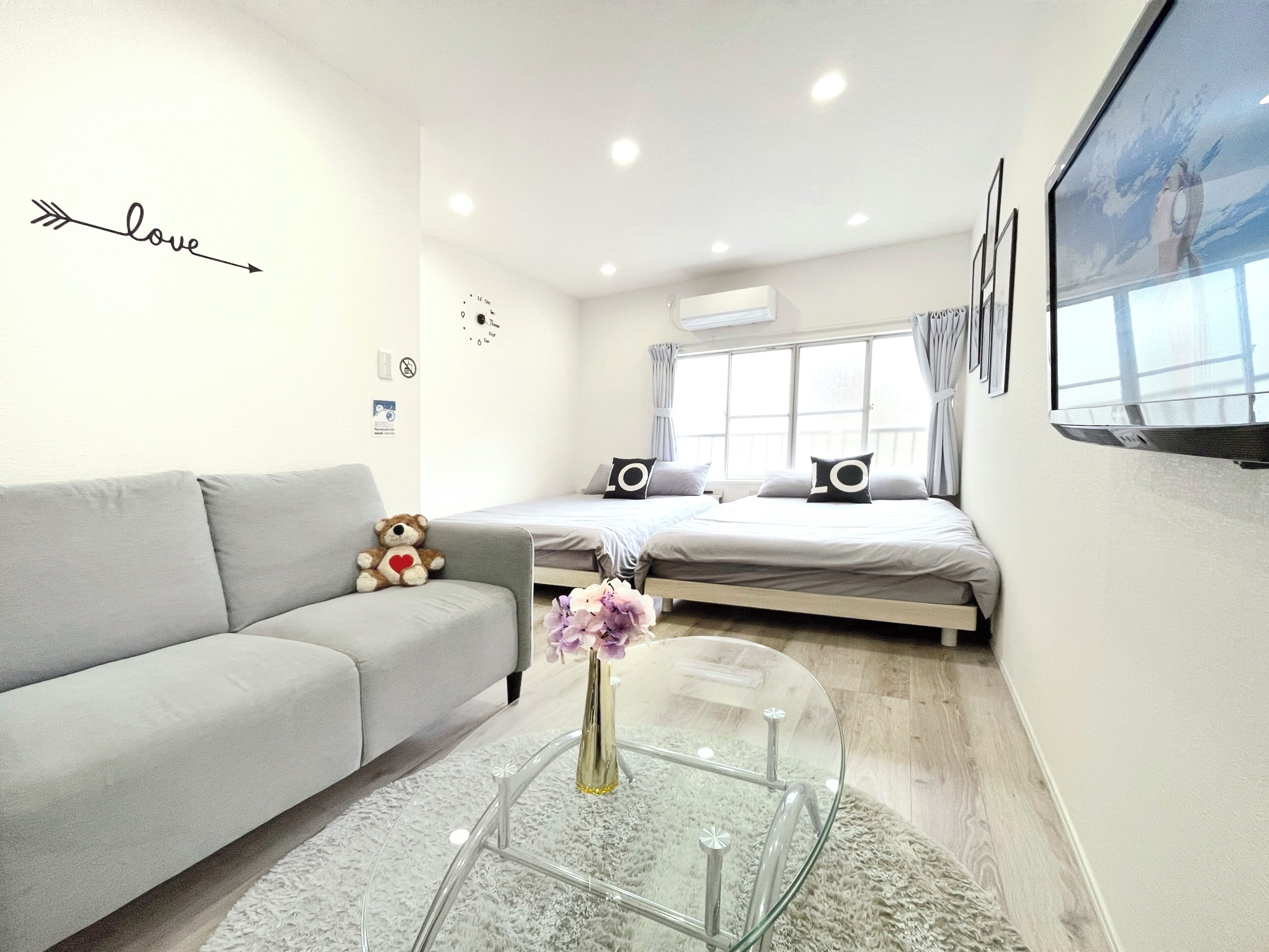 3 bedrooms, iron/ironing board, travel crib, free WiFi