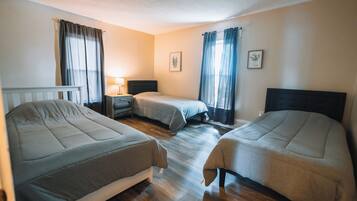 5 chambres, bureau, fer et planche à repasser, Wi-Fi