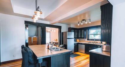 Downtown Escape: Great for large families & groups