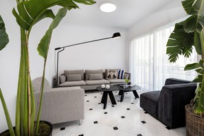 LCD TV, fireplace - The Southern Mansion (Vari-Voula-Vouliagmeni)