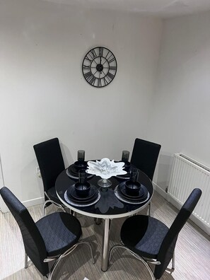 Dining - Stunning Property Located in Coventry CV2 (Coventry)