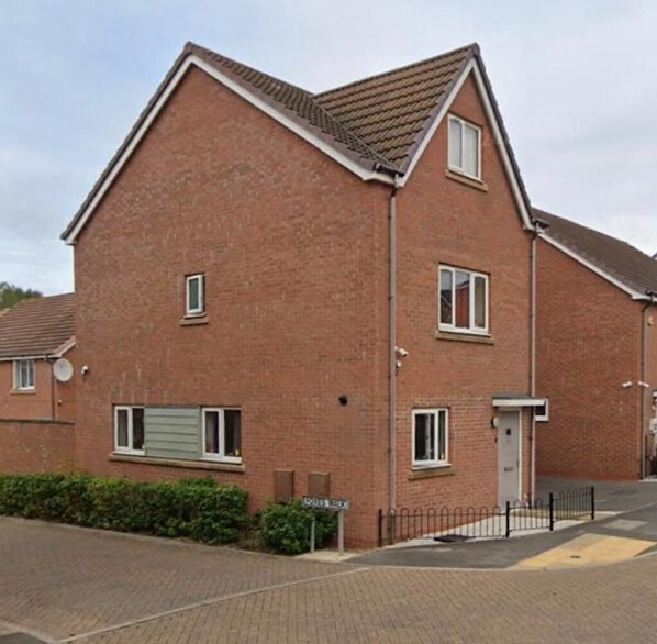 Exterior - Stunning Property Located in Coventry CV2 (Coventry)