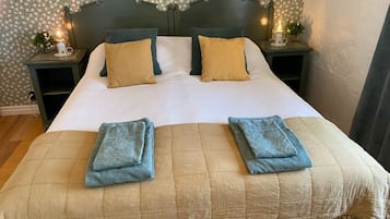 Double Room | Individually decorated, individually furnished, blackout curtains