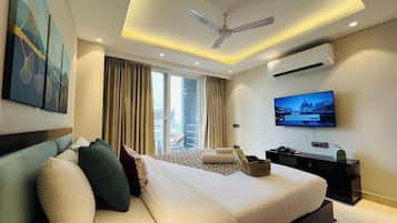 Junior Suite with Balcony | City view