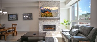 Fourth Street Crossing Whitewater Townhome: Upscale Silverthorne Getaway
