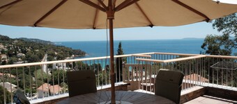 Terrasses D'aiguebelle, vue Mer, Clima, Garage ,piscine, Plage 300m