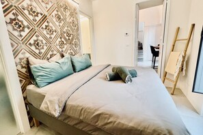 2 bedrooms, laptop workspace, iron/ironing board, bed sheets - Tiny Townhouse In The Historic Centre (Ceglie Messapica)