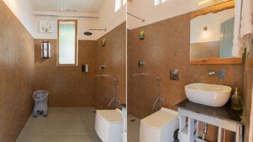 淋浴設備、淋浴花灑、免費盥洗用品、毛巾