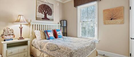 2 habitaciones, cuna de viaje, wifi gratis y ropa de cama