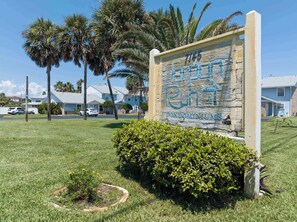 Property grounds - Family Condo, Beach, Pool & BBQ in St. Augustine (St. Augustine)