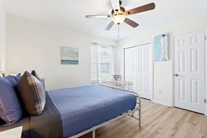 2 bedrooms, iron/ironing board, free WiFi, bed sheets