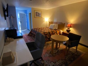 1 chambre, bureau, Wi-Fi gratuit, draps fournis