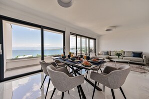 Dining - Luxury Malinska Sky Apartment with private pool (Malinska)