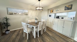Dining - 125 El Matador 1 Bedroom Home by RedAwning (Fort Walton Beach)