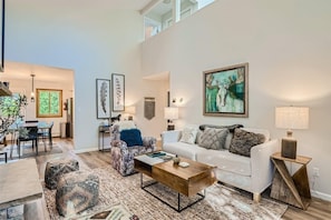 Living area - Hawn Drive 62 4 Bedroom Townhouse by RedAwning (Frisco)