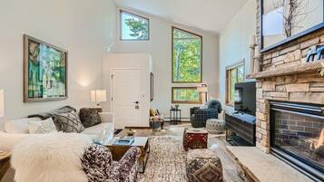 Townhome, 4 Bedrooms | Interior