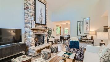 Townhome, 4 Bedrooms | Living area