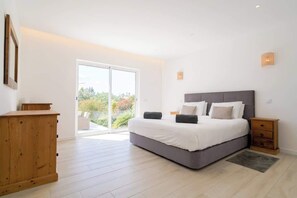 4 quartos, Wi-Fi, roupa de cama