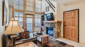 Condo, 1 habitación | Área de sala de estar