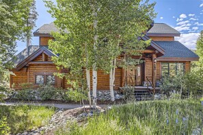 Maison, 4 chambres | Extérieur