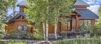 Waterdance House 4 Bedroom Home by RedAwning