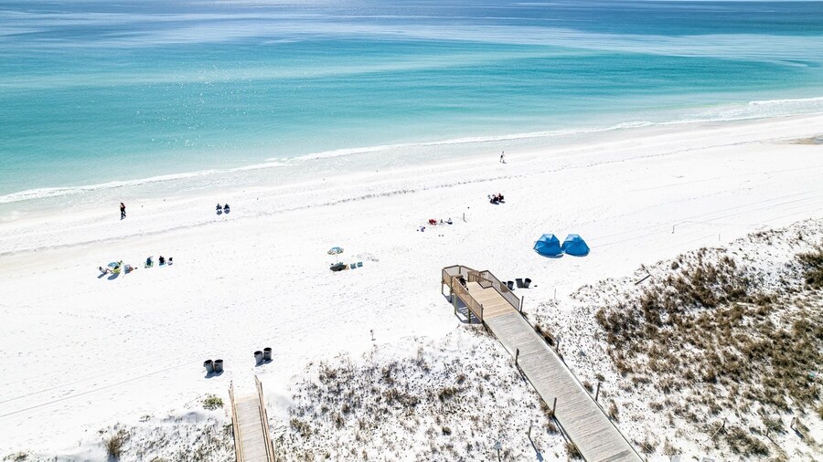 Sandpiper Cove 8204 Condo by RedAwning