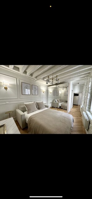 1 dormitorio, tabla de planchar con plancha, wifi gratis y ropa de cama