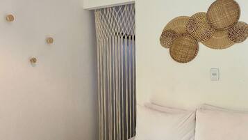 Suíte, 1 cama de casal | 1 quarto, Wi-Fi de cortesia, roupa de cama